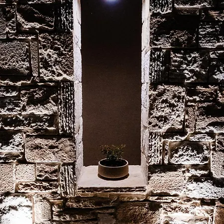 Minimalist Hotel apartamentowy Potos