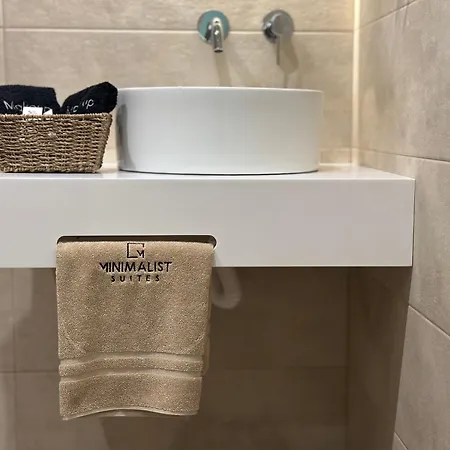 Minimalist 3* Ποτός